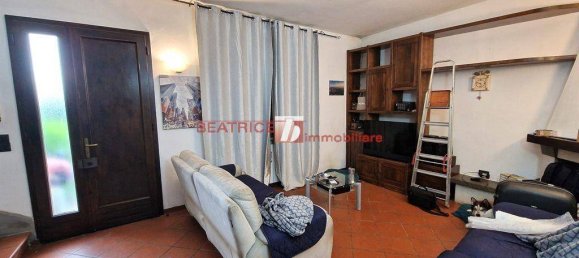 Villa de 3 dormitorios en Lucca, Italy No. 94550 2