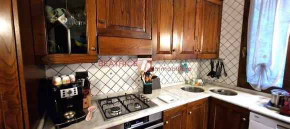 Villa de 3 dormitorios en Lucca, Italy No. 94550 12