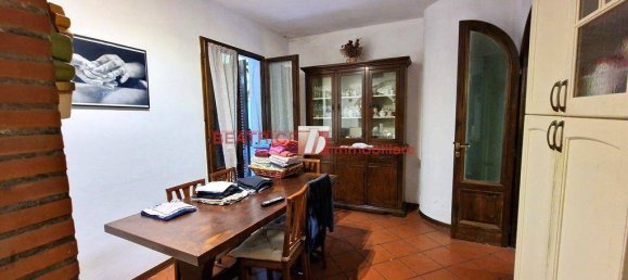 Villa de 3 dormitorios en Lucca, Italy No. 94550 9