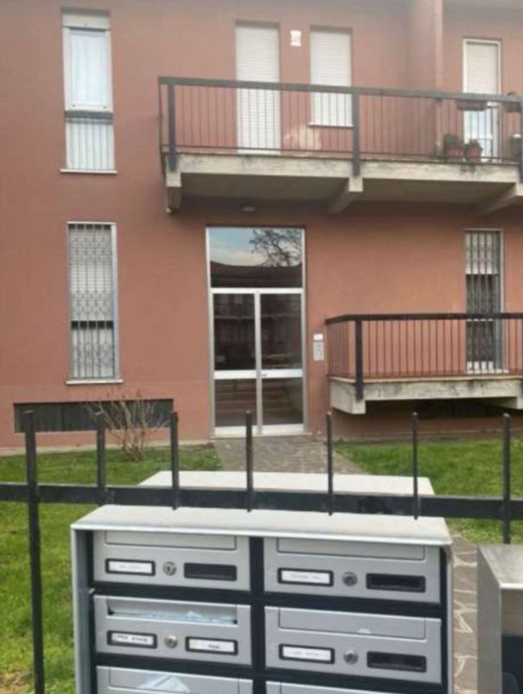 Квартира с 3 комнатами в Кассано д’Адда, Италия № 6373