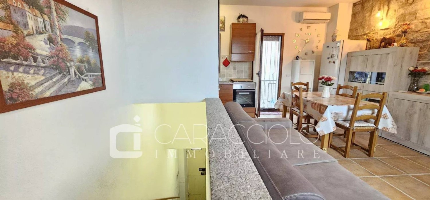 1 غرف نوم شقة في Monti, Italy رقم 289571