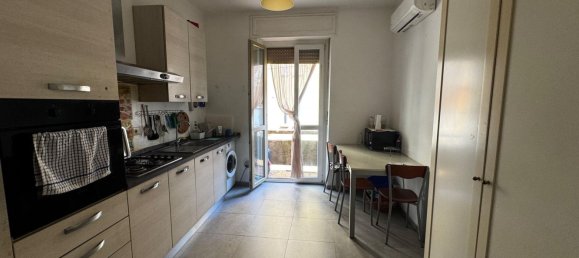 2 bedrooms Apartment in Milan, Italy No. 360516 7