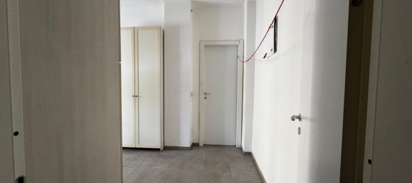 2 bedrooms Apartment in Milan, Italy No. 360516 9