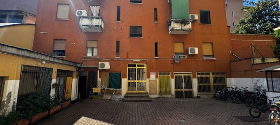 2 bedrooms Apartment in Milan, Italy No. 360516 22