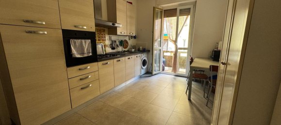 2 bedrooms Apartment in Milan, Italy No. 360516 6