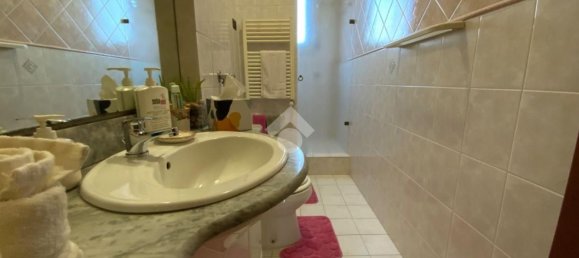 5 rooms Apartment in Turin, Italy No. 1818 18