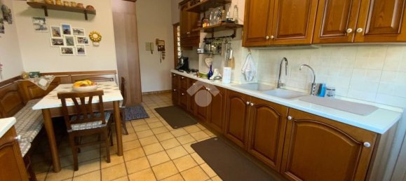 5 rooms Apartment in Turin, Italy No. 1818 6