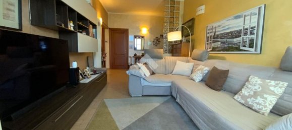 5 rooms Apartment in Turin, Italy No. 1818 3