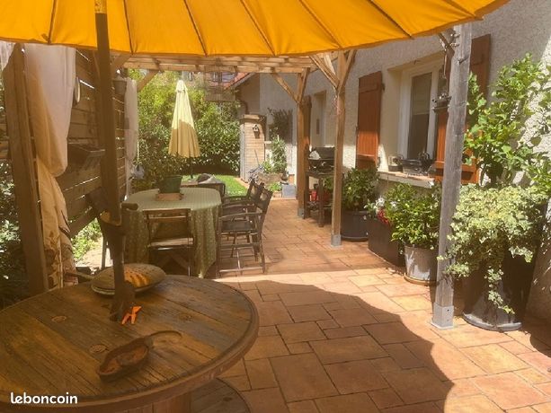 Villa de 4 dormitorios en Ville-la-Grand, France No. 289849