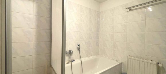 Moradia em banda de 4 divisões em Stade, Germany N.º 239483 9