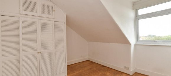 1 bedroom Apartment in Wanstead, United Kingdom No. 4120 3