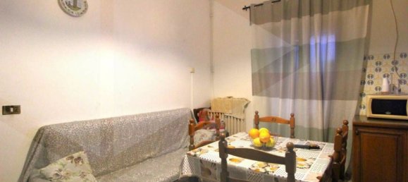 Дом с 7 комнатами в Монтополи ин Валь д’Арно, Италия № 23029 4