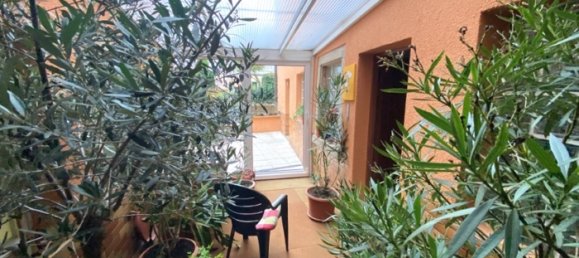 Здание с 35 комнатами в Arzberg, Германия № 33545 2