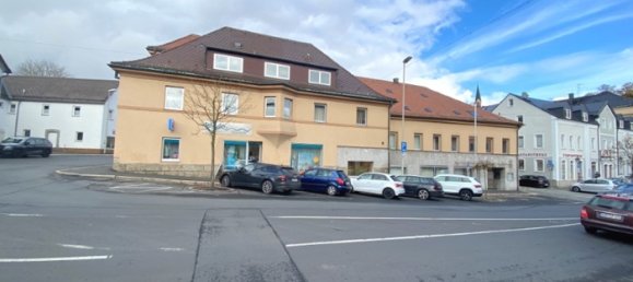 Здание с 35 комнатами в Arzberg, Германия № 33545 3