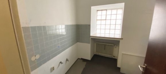 Здание с 35 комнатами в Arzberg, Германия № 33545 8