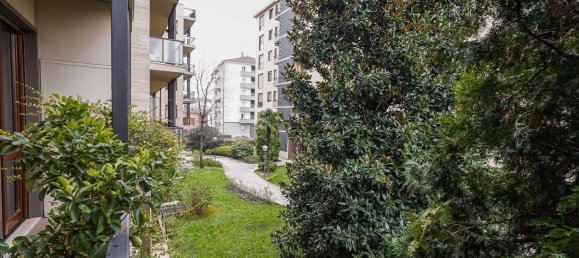 8 rooms Apartment in Bergamo, Italy No. 98050 23