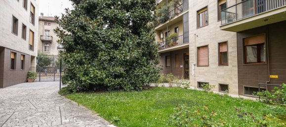 8 rooms Apartment in Bergamo, Italy No. 98050 25