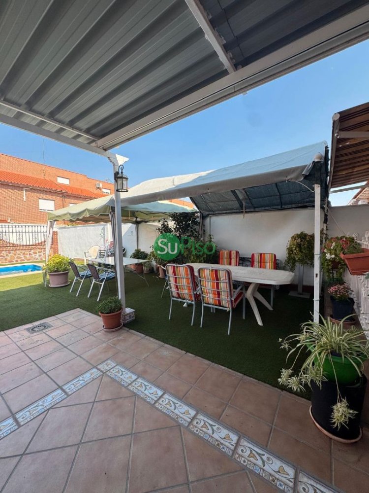 4 Schlafzimmer Stadthaus in Yeles, Spain, Nr. 181118