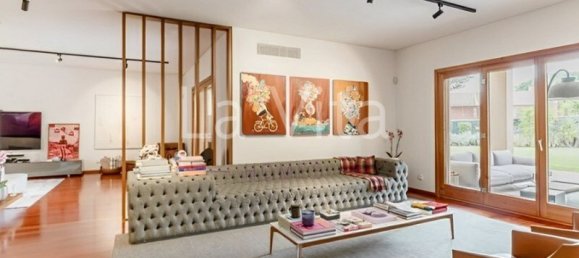 6 bedrooms Villa in Cascais, Portugal No. 170546 2