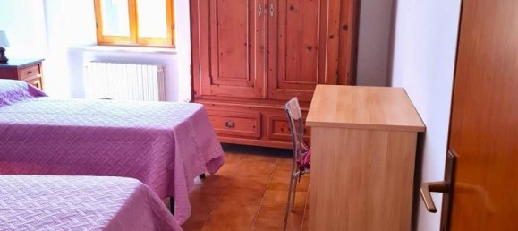 5 rooms Apartment in Pesaro, Italy No. 133690 3