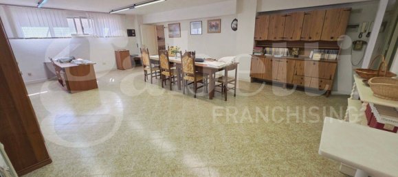 2 Schlafzimmer Wohnung in Assisi, Italy, Nr. 293141 31