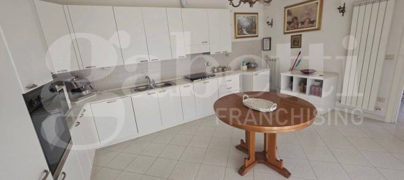 2 Schlafzimmer Wohnung in Assisi, Italy, Nr. 293141 17