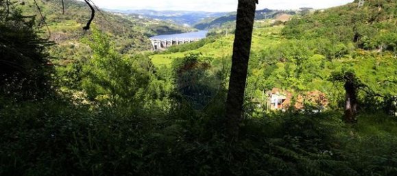 3 bedrooms House in Santiago de Piaes, Portugal No. 183239 12