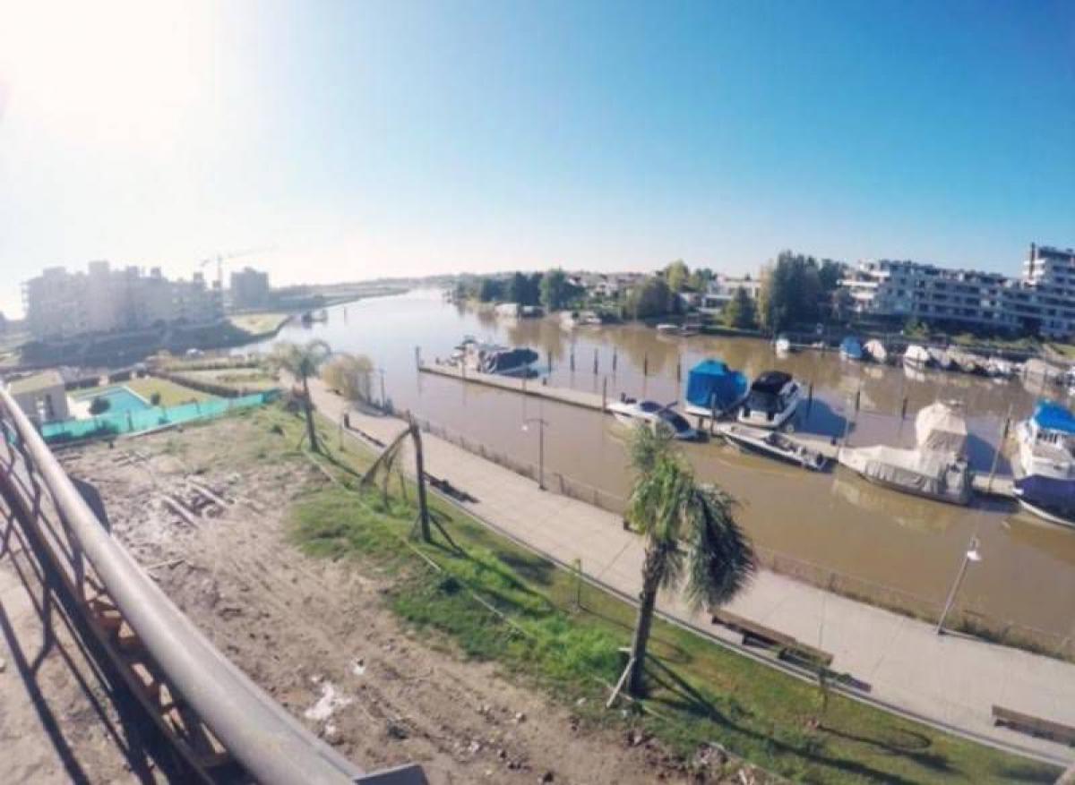 Studio in Tigre, Argentina No. 3902