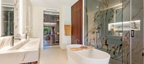 3 bedrooms Apartment in Estepona, Spain No. 132051 18