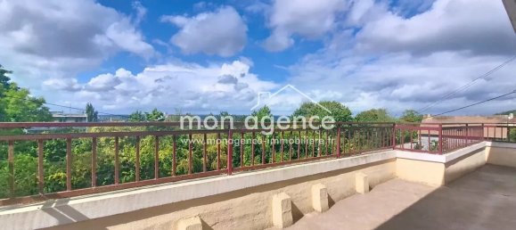 3 bedrooms House in Grand-Couronne, France No. 333555 9