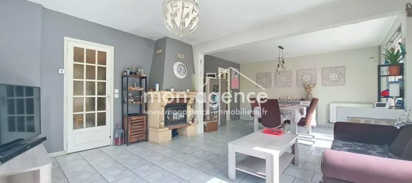 3 bedrooms House in Grand-Couronne, France No. 333555 4