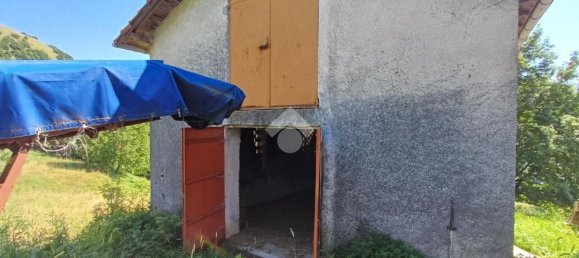 3 rooms House in Crocefieschi, Italy No. 38514 25