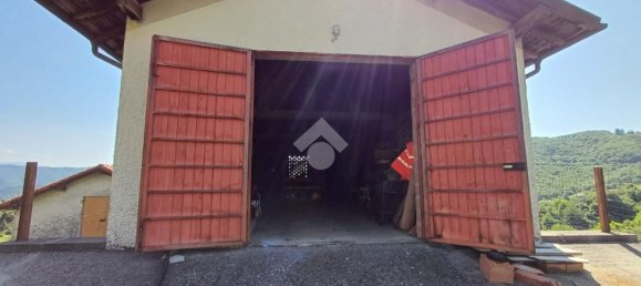 3 rooms House in Crocefieschi, Italy No. 38514 17