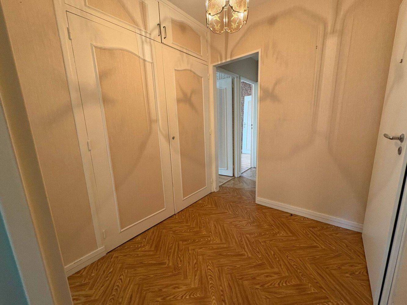 Квартира с 2 спальнями в Франконвиль, Франция № 334338