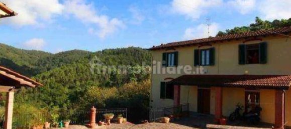 2 bedrooms House in Vinci, Italy No. 158517 14
