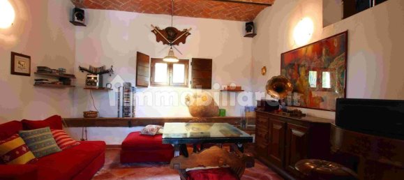 2 bedrooms House in Vinci, Italy No. 158517 7