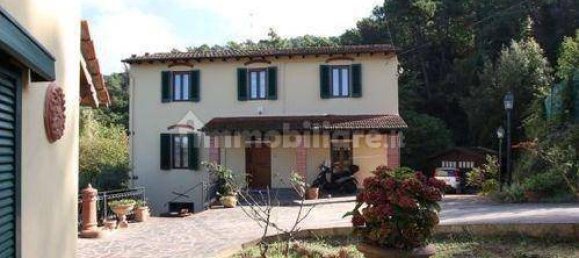 2 bedrooms House in Vinci, Italy No. 158517 13