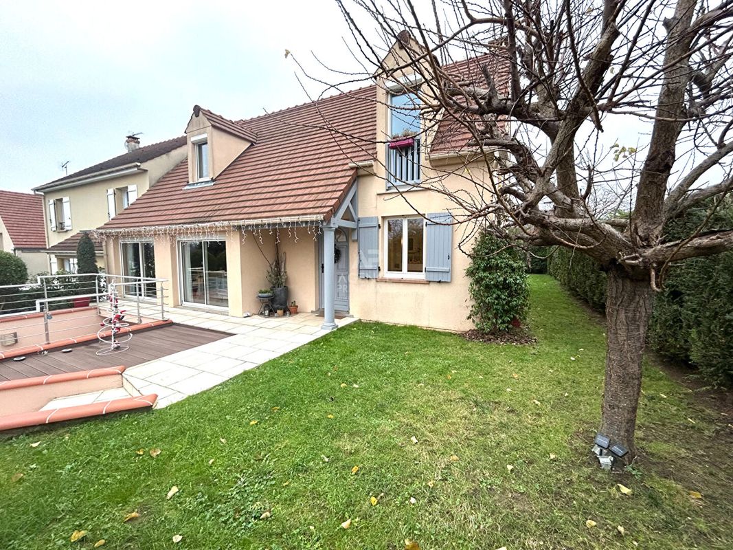 3 غرف نوم منزل في Saint-Ouen-l'Aumone, France رقم 165311