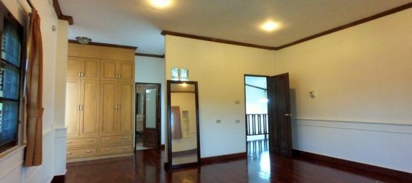 6 bedrooms House in Chiang Mai, Thailand No. 26929 8