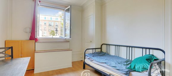 Studio in Paris, France No. 173624 2