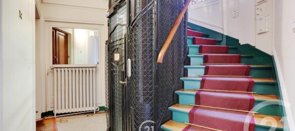 Studio in Paris, France No. 173624 9