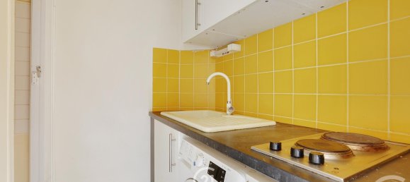 Studio in Paris, France No. 173624 7