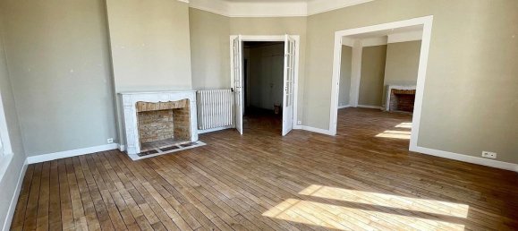 2 bedrooms Apartment in Reims, France No. 263818 2