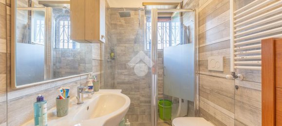 Квартира с 2 спальнями в Рим, Италия № 310105 16