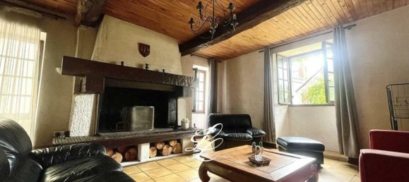 4 bedrooms Castles in Coueron, France No. 359202 3