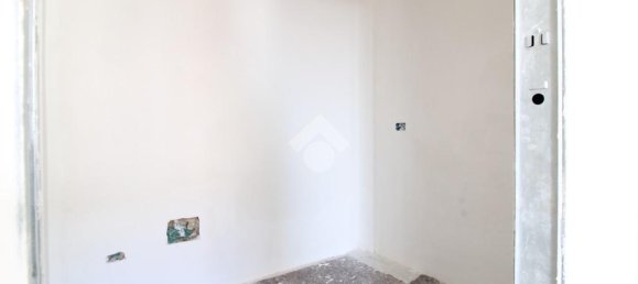 3 Schlafzimmer Wohnung in Sassuolo, Italy, Nr. 356134 8