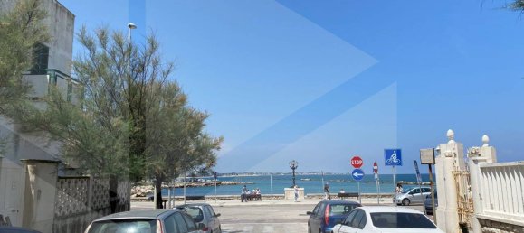 2 rooms Apartment in Bari, Italy No. 24131 6