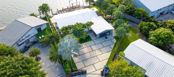 3 dormitorios villa en venta en Miami, Miami-Dade, Florida, USA № 614226 21
