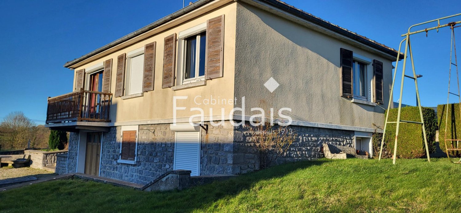 3 bedrooms House in Manche, France No. 293178