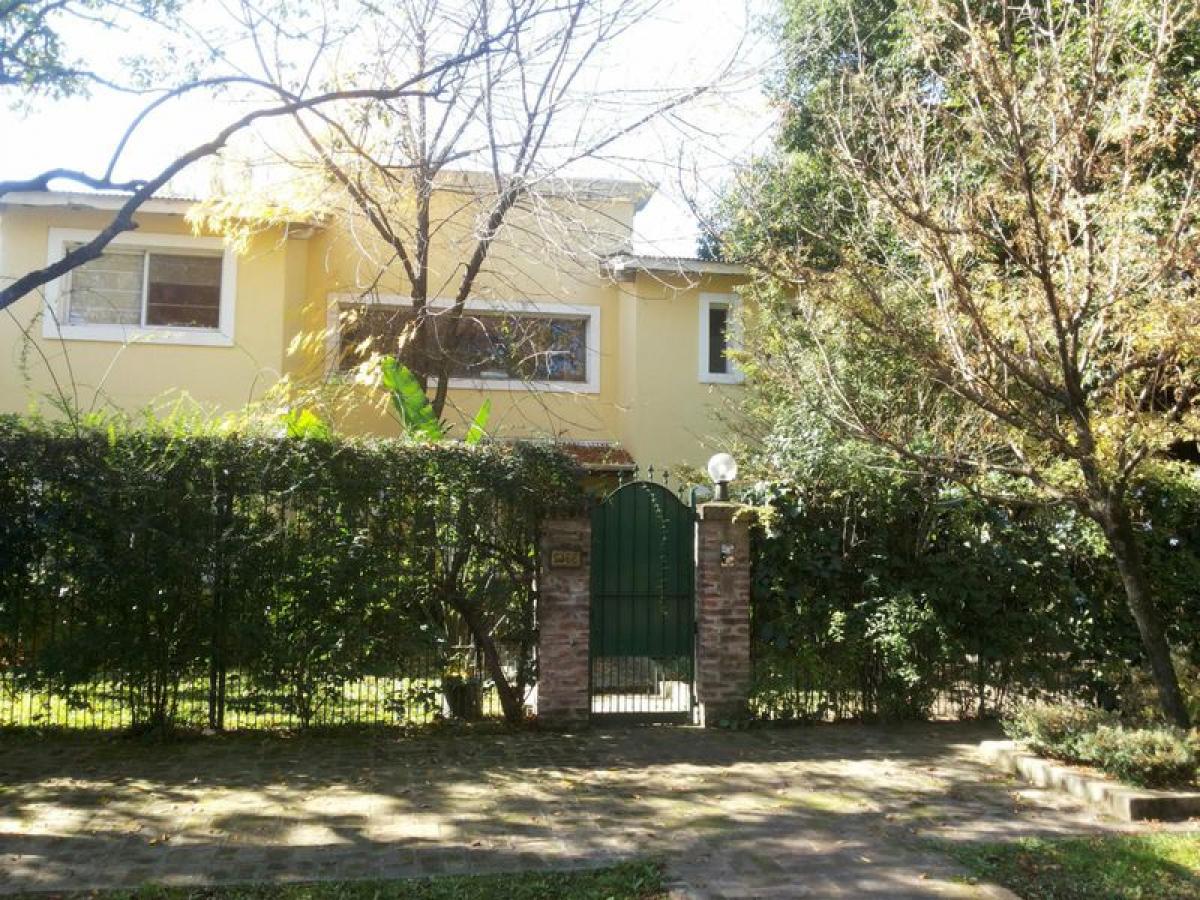 3 bedrooms House in San Miguel, Argentina No. 8088